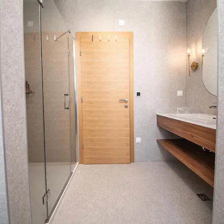 Luxurious In With Sauna * ורסי