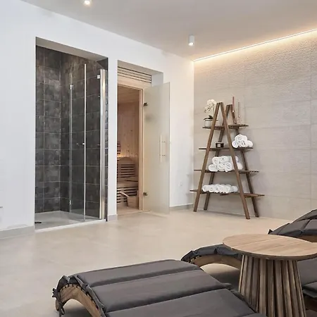 דירה Luxurious In With Sauna