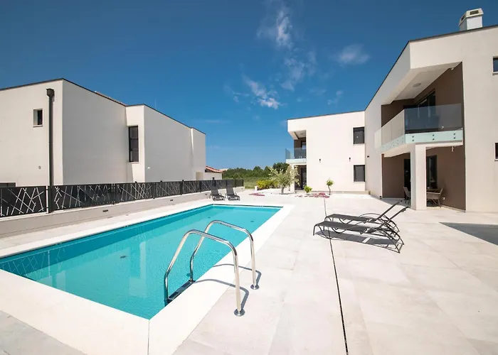 Lovely In With Sauna 아파트 *