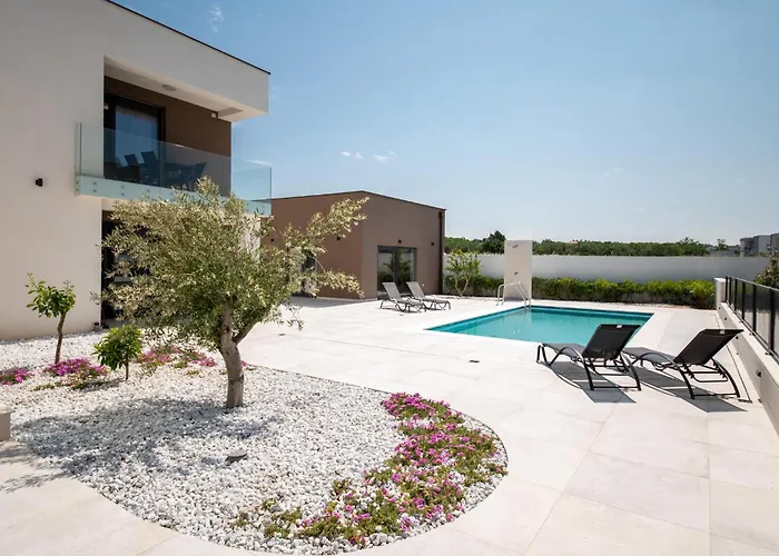 아파트 Lovely In With Sauna *