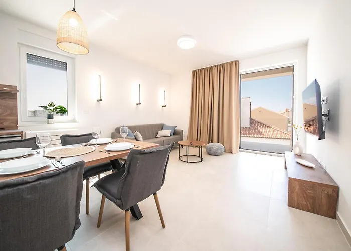 Lovely In With Sauna 아파트 브르시