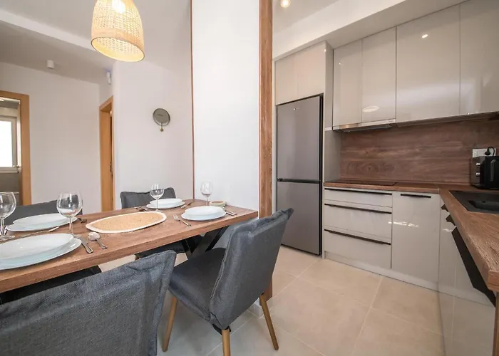 아파트 Lovely In With Sauna