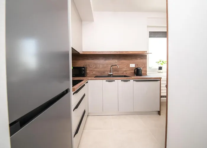 Lovely In With Sauna 브르시