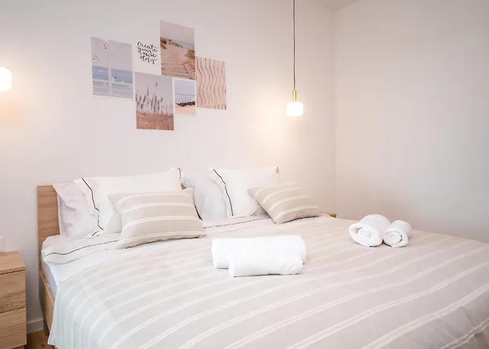 Lovely In With Sauna 아파트 *