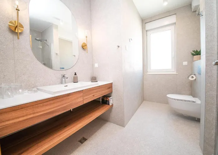 아파트 Lovely In With Sauna